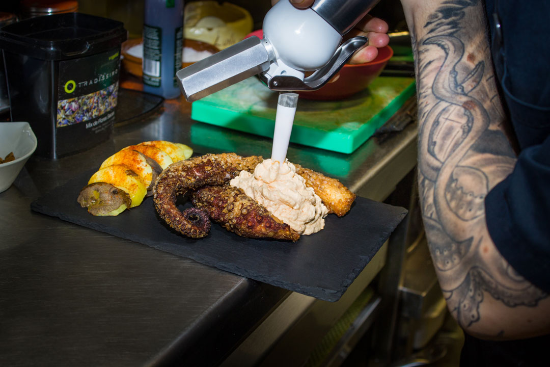 Fotografía de producto El 9’99 Polbo Bar Creaemos Estudio de Diseño Ana Collazo